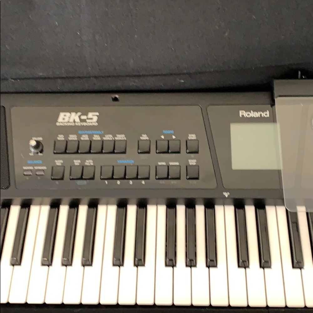 Piano - Picture 2 of 4